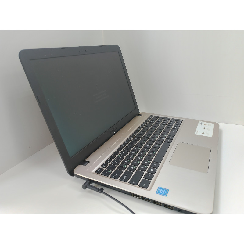 Ноутбук ASUS D540N            
            б/у