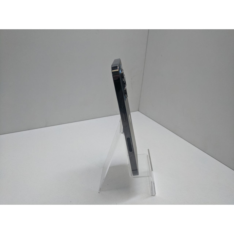 Мобильный телефон Apple iPhone 13 Pro 6/256 GB            
            б/у