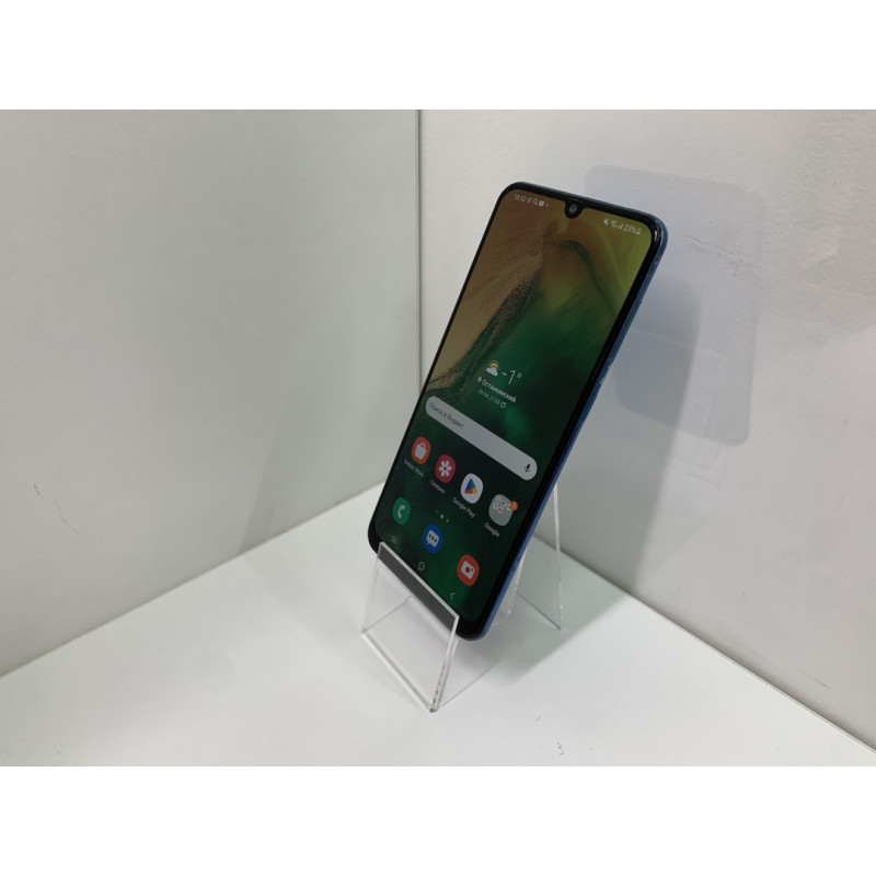 Мобильный телефон Samsung Galaxy A30 3/32 GB            
            б/у