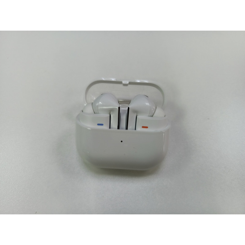 Наушники Беспроводные Внутриканальные Samsung Galaxy Buds 3 Pro            
            б/у