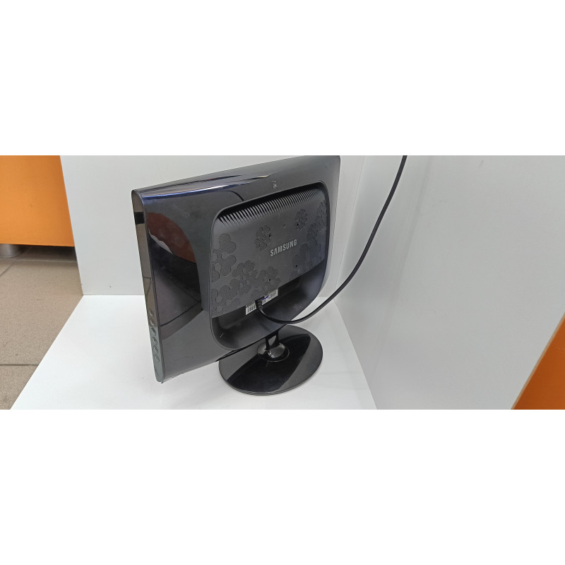 Мониторы Samsung SyncMaster 933SN            
            б/у