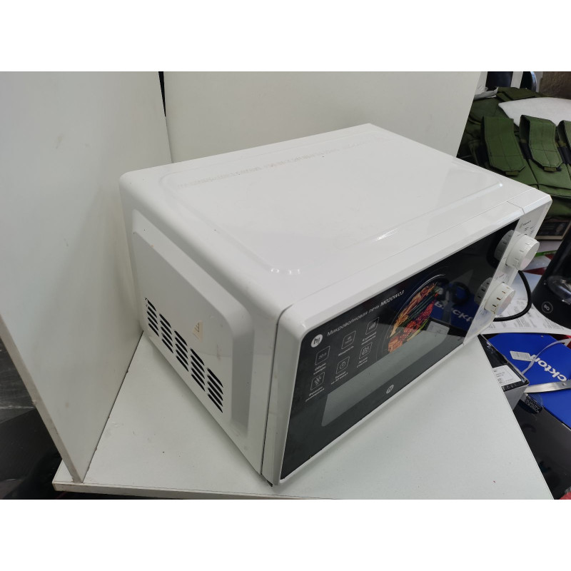 Микроволновые печи Hi M020W03            
            б/у
