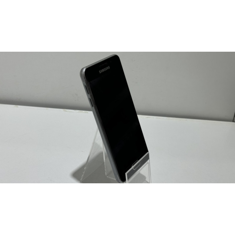 Мобильный телефон Samsung Galaxy A3 (2016) 1,5/16 GB            
            б/у
