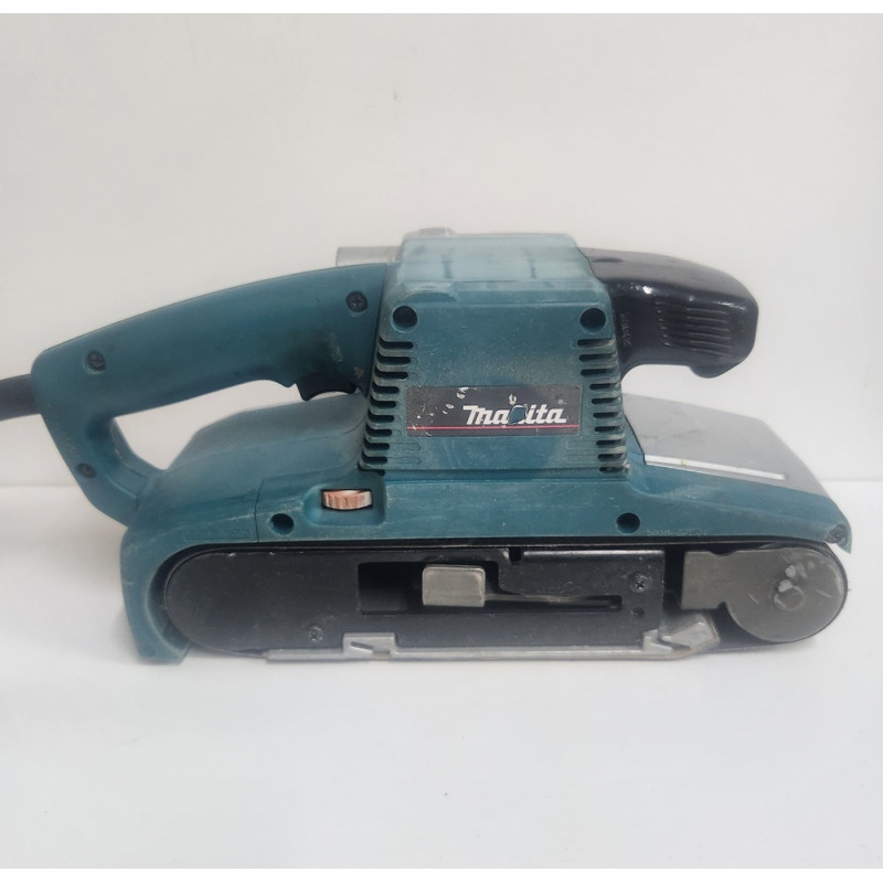 Ленточная шлифовальная машина Makita 9404            
            б/у