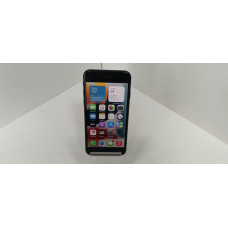 Мобильный телефон Apple iPhone 7 2/32 GB            
            б/у