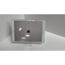 Планшет с SIM-картой Apple iPad 7 2019 Wi-Fi + Cellular 1.5/32 GB            
            б/у