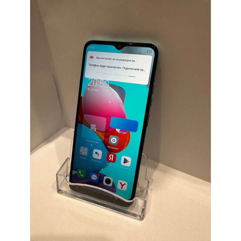 Мобильный телефон Tecno Spark Go 2024 3/64 GB            
            б/у