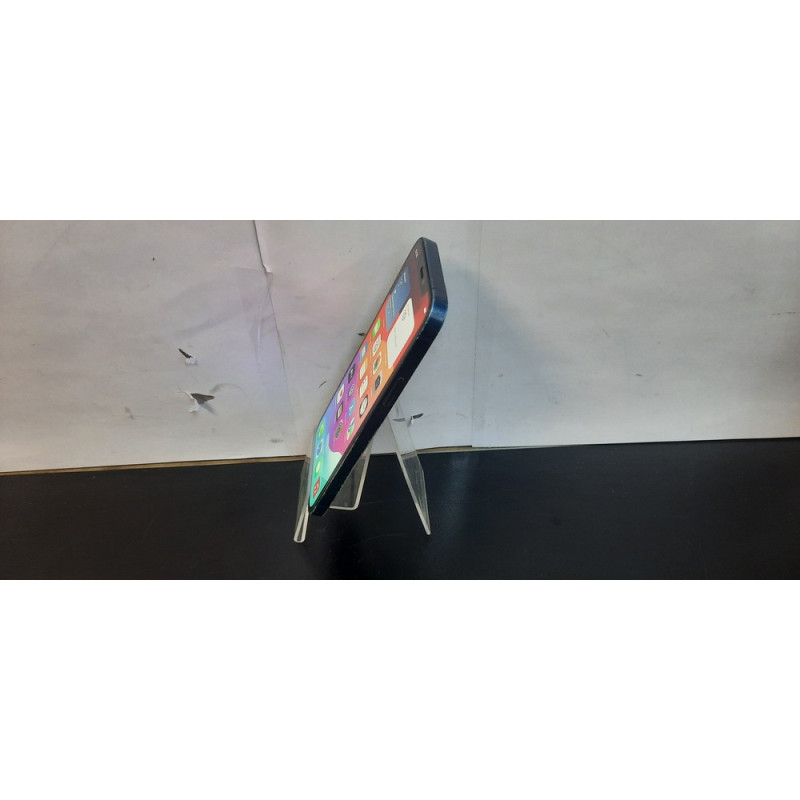 Мобильный телефон Apple iPhone 12 4/128 GB            
            б/у