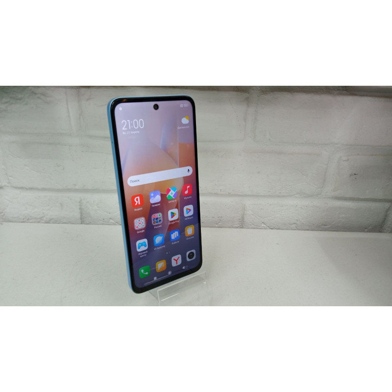 Мобильный телефон Xiaomi Redmi 12 8/256 GB            
            б/у