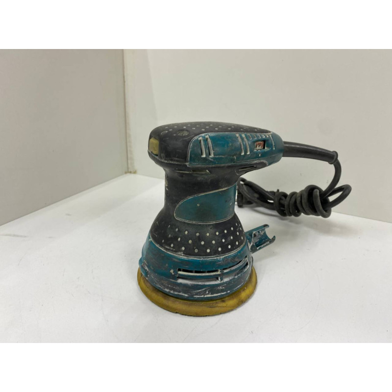 Шлифовальная машина Makita BO5031            
            б/у