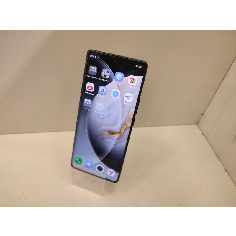 Мобильный телефон Tecno Camon 30S 6/128 GB            
            б/у