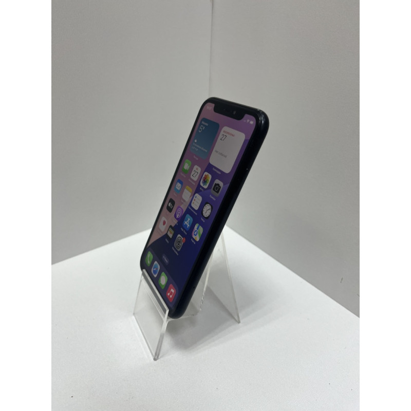 Мобильный телефон Apple iPhone XR 3/128 GB            
            б/у