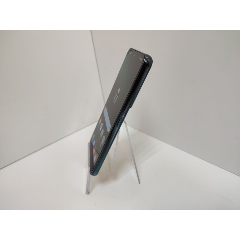 Мобильный телефон Samsung Galaxy S22 8/128 GB            
            б/у