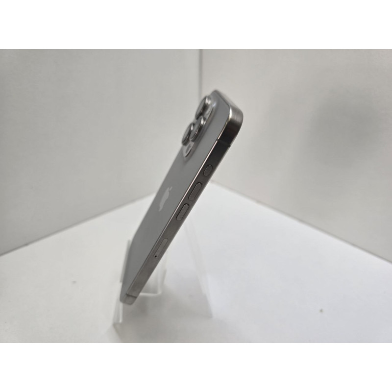 Мобильный телефон Apple iPhone 15 Pro 8/256 GB            
            б/у