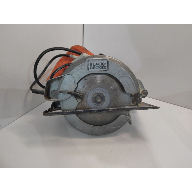 Циркулярная (дисковая) пила Black&Decker CS1004            
            б/у