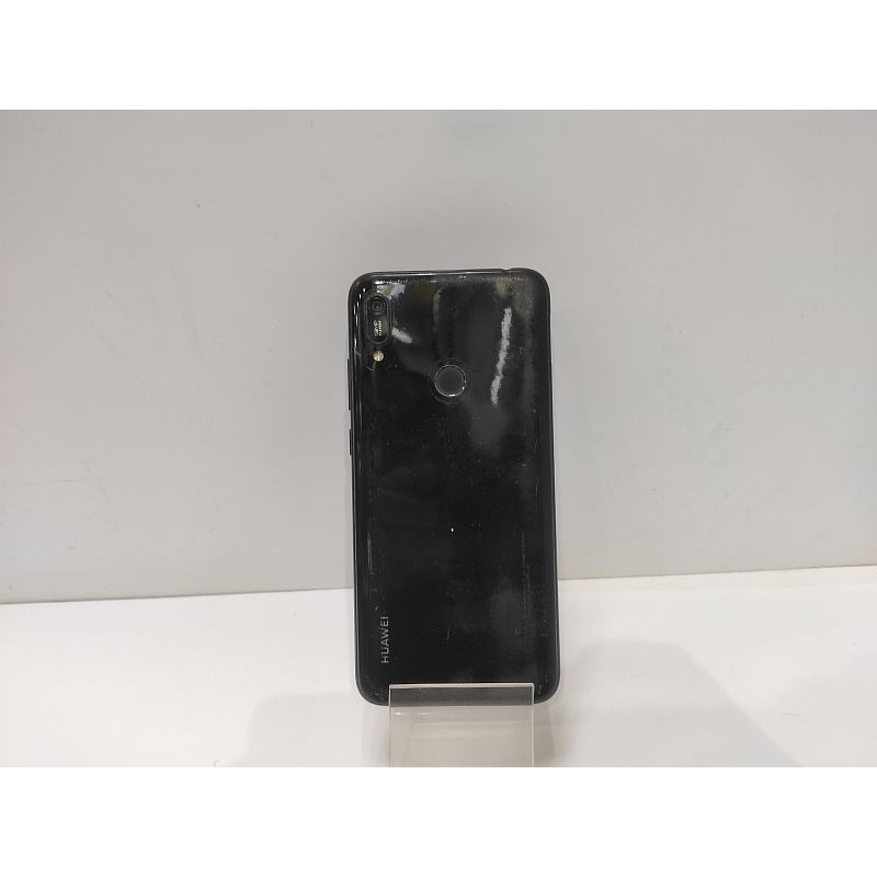 Мобильный телефон Huawei Y6 2/32 GB            
            б/у