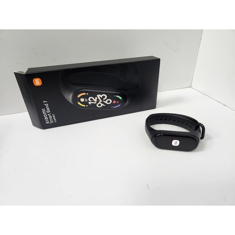 Фитнес-браслеты Xiaomi Mi Smart Band 7            
            б/у