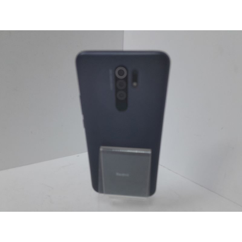 Мобильный телефон Xiaomi Redmi 9 4/64 GB            
            б/у