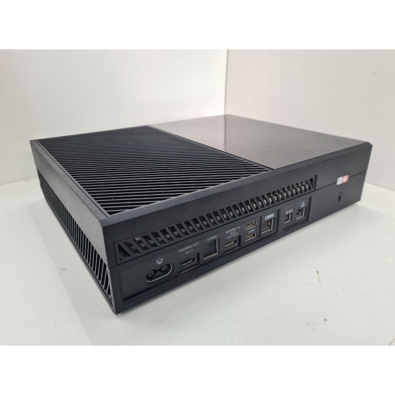 Игровые приставки Microsoft Xbox One 365GB            
            б/у