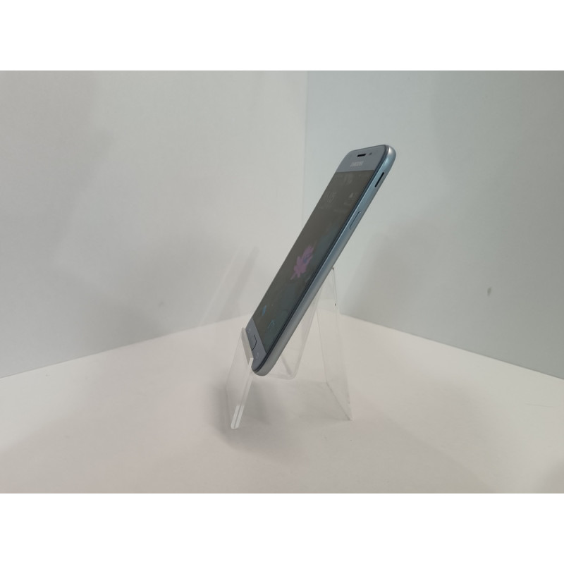 Мобильный телефон Samsung Galaxy J3 (2017) 2/16 GB.            
            б/у