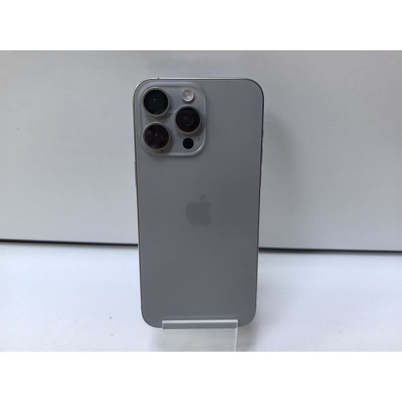 Мобильный телефон Apple iPhone 15 Pro Max 8/256 GB            
            б/у