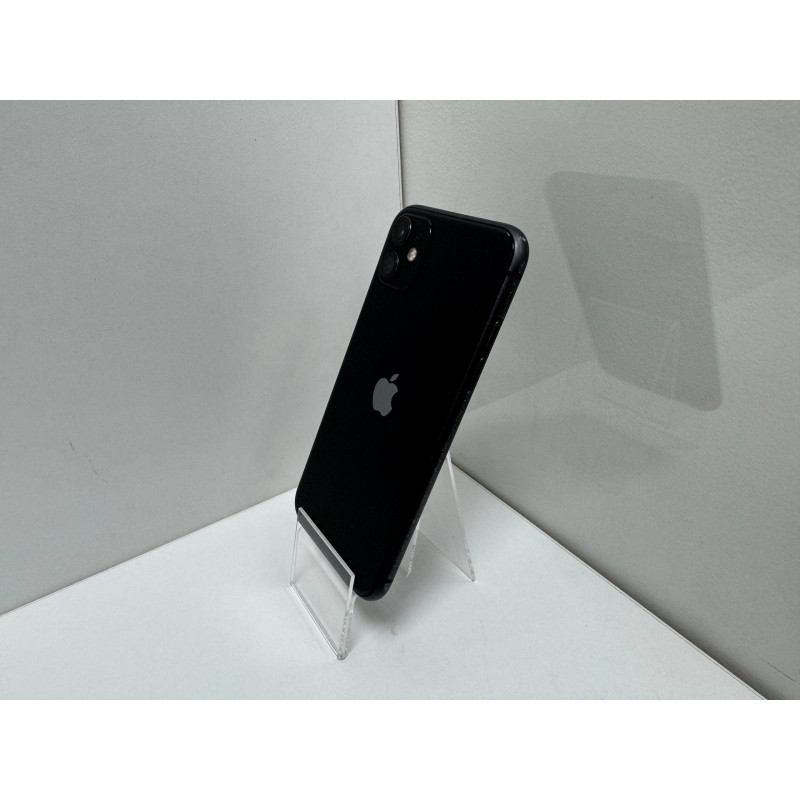 Мобильный телефон Apple iPhone 11 4/64GB            
            б/у