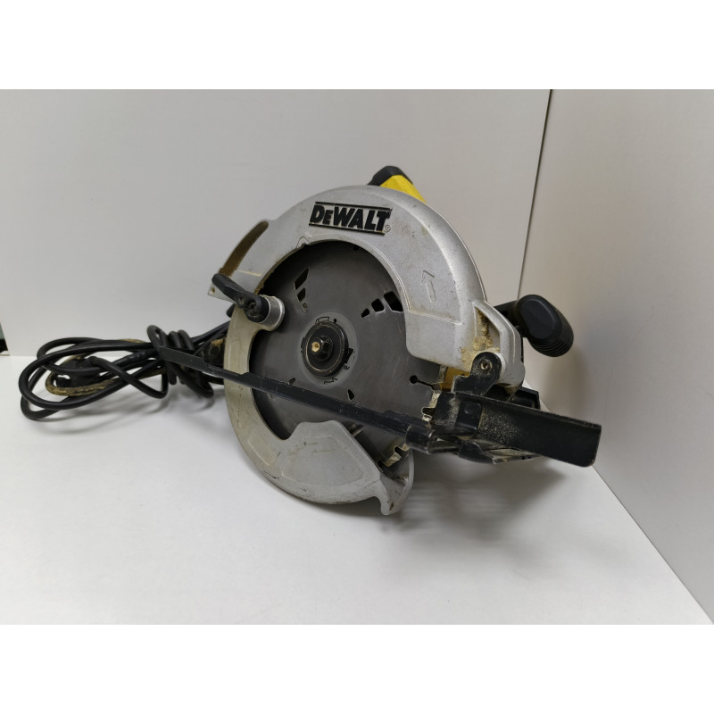 Циркулярная (дисковая) пила DeWalt DWE5615            
            б/у