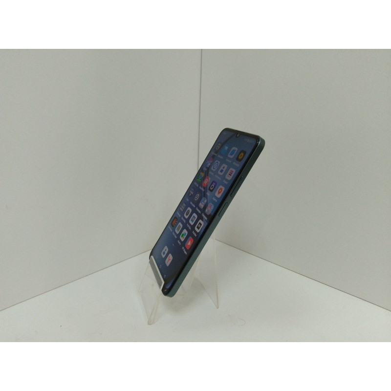 Мобильный телефон REALME C61 8/256 GB            
            б/у