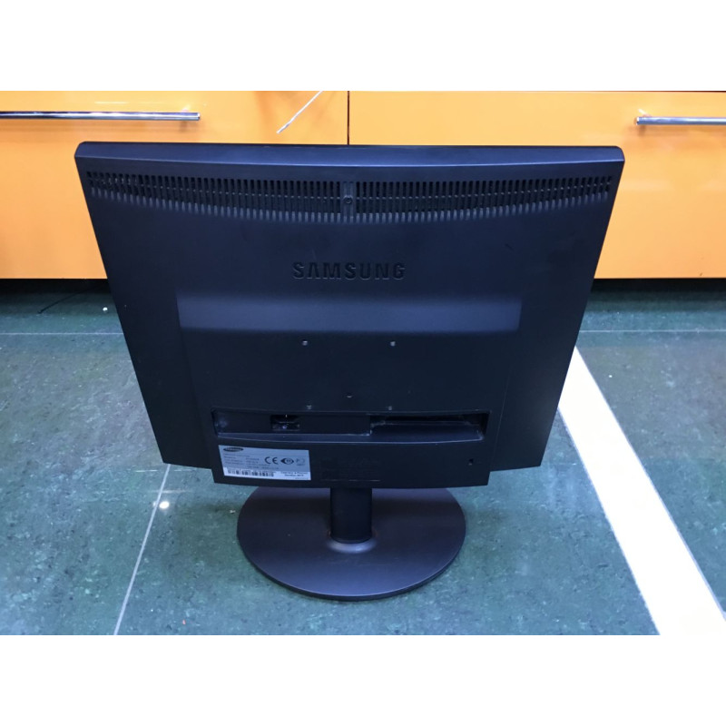 Мониторы Samsung SyncMaster E1920NR            
            б/у