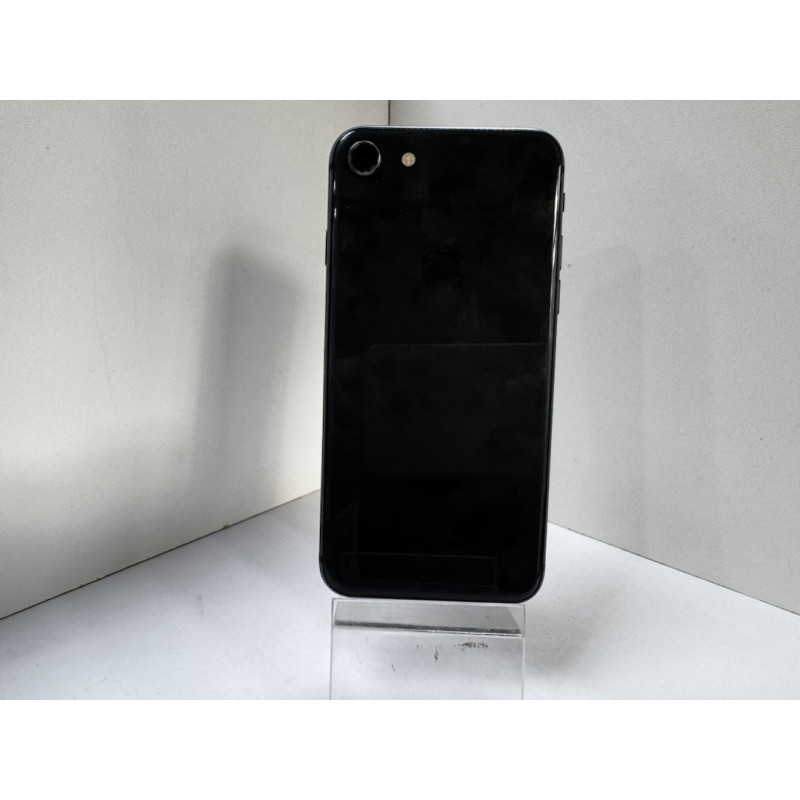 Мобильный телефон Apple iPhone 8 2/64 GB            
            б/у