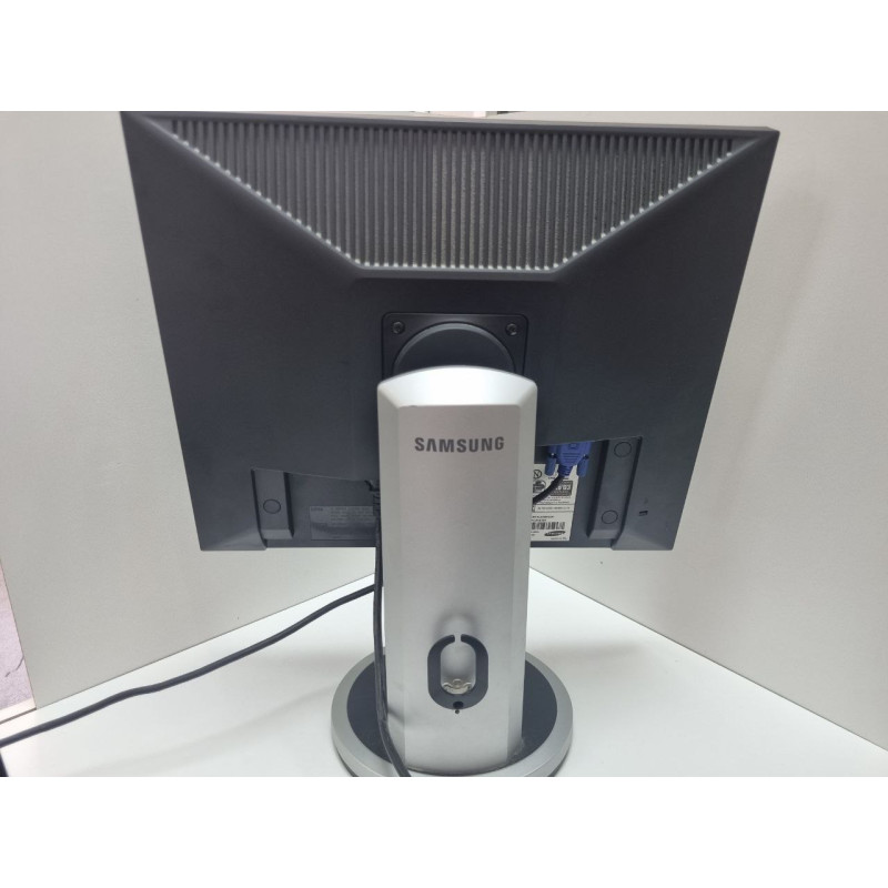 Мониторы Samsung 940N            
            б/у