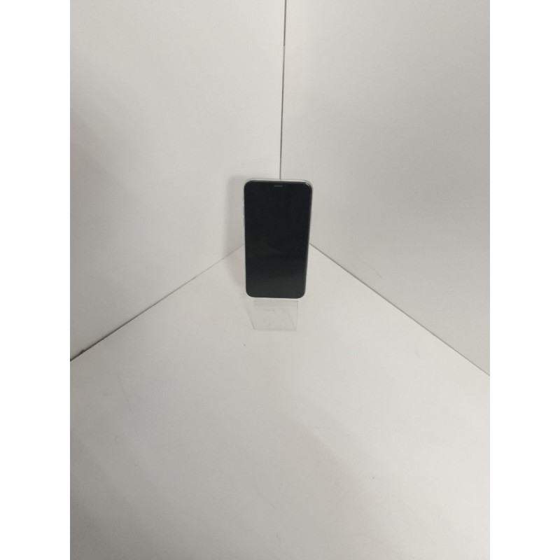 Мобильный телефон Apple iPhone X 3/64 GB            
            б/у