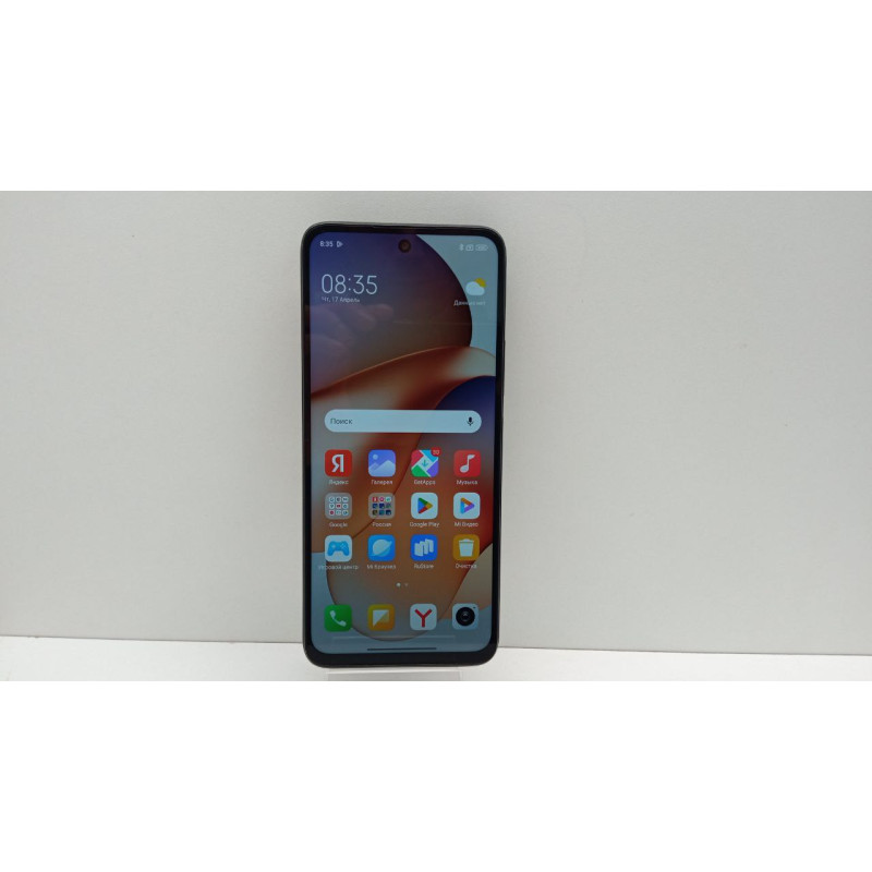 Мобильный телефон Xiaomi Redmi 13 6/128 GB            
            б/у