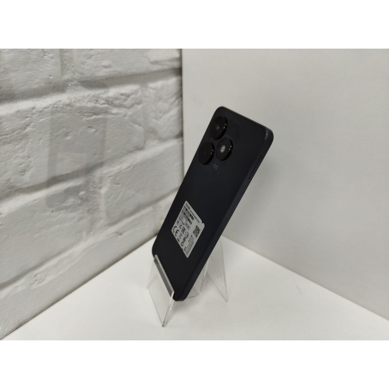 Мобильный телефон Tecno Spark Go 2024 4/64 GB            
            б/у