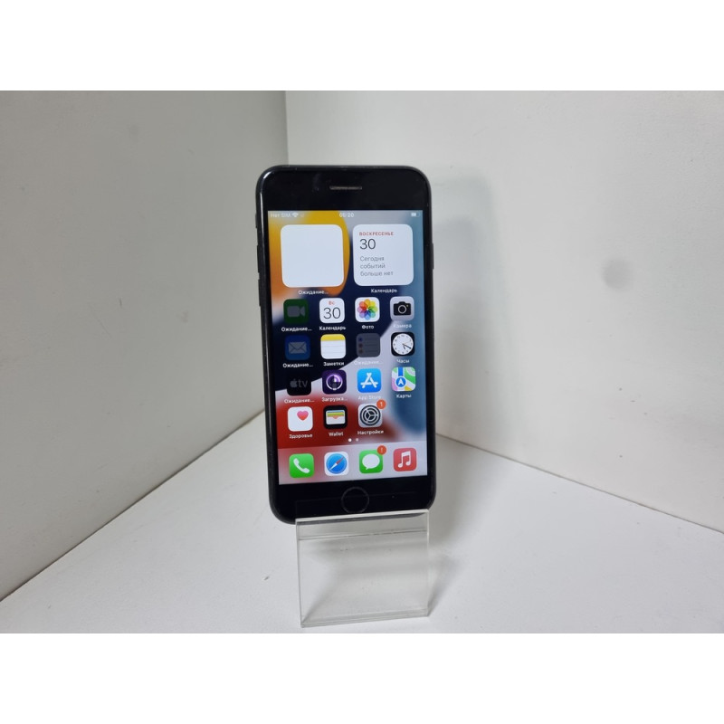 Мобильный телефон Apple iPhone 7 2/32 GB            
            б/у