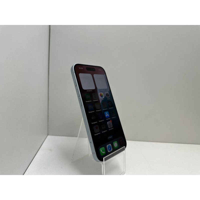 Мобильный телефон Apple iPhone 15 6/128 GB            
            б/у