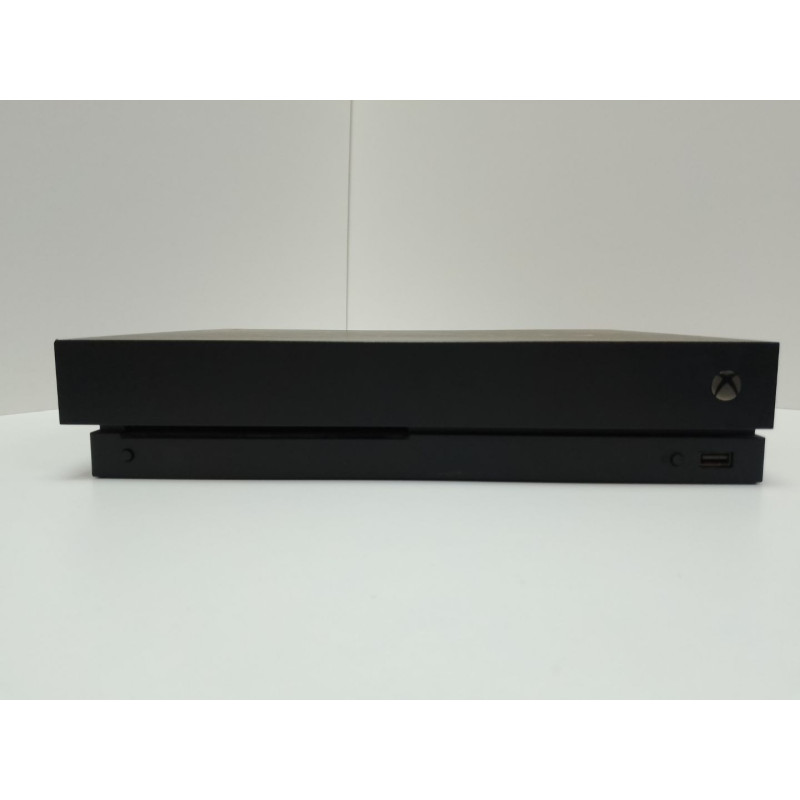 Игровые приставки Microsoft Xbox One X 1TB            
            б/у
