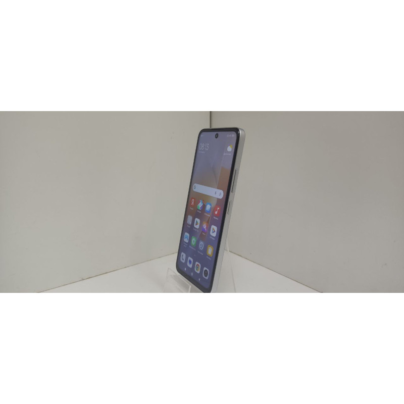 Мобильный телефон Xiaomi Redmi 12 4/128 GB            
            б/у