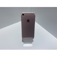 Мобильный телефон Apple iPhone 7 2/32 GB            
            б/у