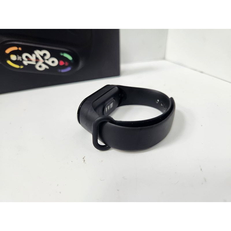 Фитнес-браслеты Xiaomi Mi Smart Band 7            
            б/у