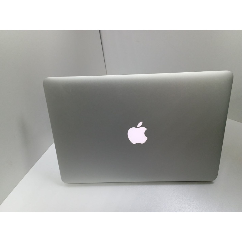 Ноутбук Apple MACBOOK AIR (13-inch, 2017) 7/2            
            б/у