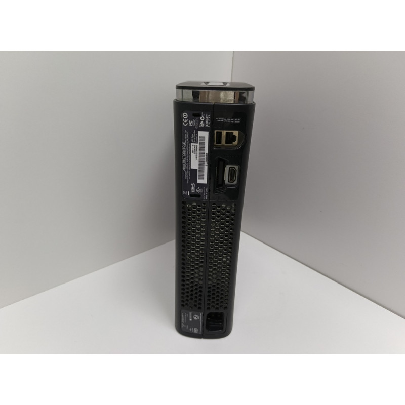 Игровые приставки Microsoft Xbox 360 120GB            
            б/у