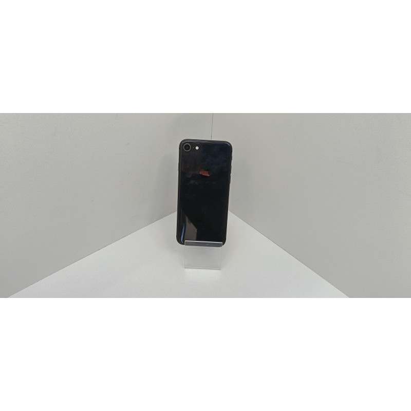 Мобильный телефон Apple iPhone 8 2/64 GB            
            б/у