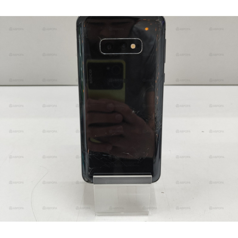 Мобильный телефон Samsung Galaxy S10e 6/128 GB            
            б/у