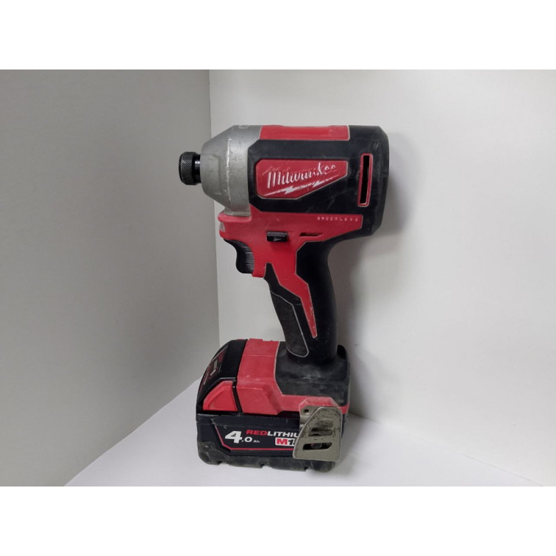 Винтоверт Milwaukee M18 CBLID            
            б/у