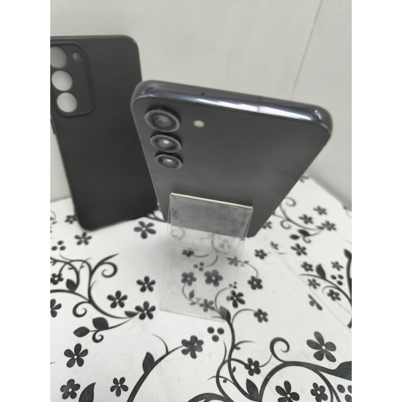 Мобильный телефон Samsung Galaxy S23+ 8/256 GB            
            б/у
