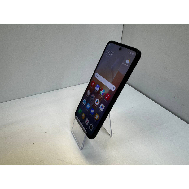 Мобильный телефон Xiaomi Redmi 12 4/128 GB            
            б/у