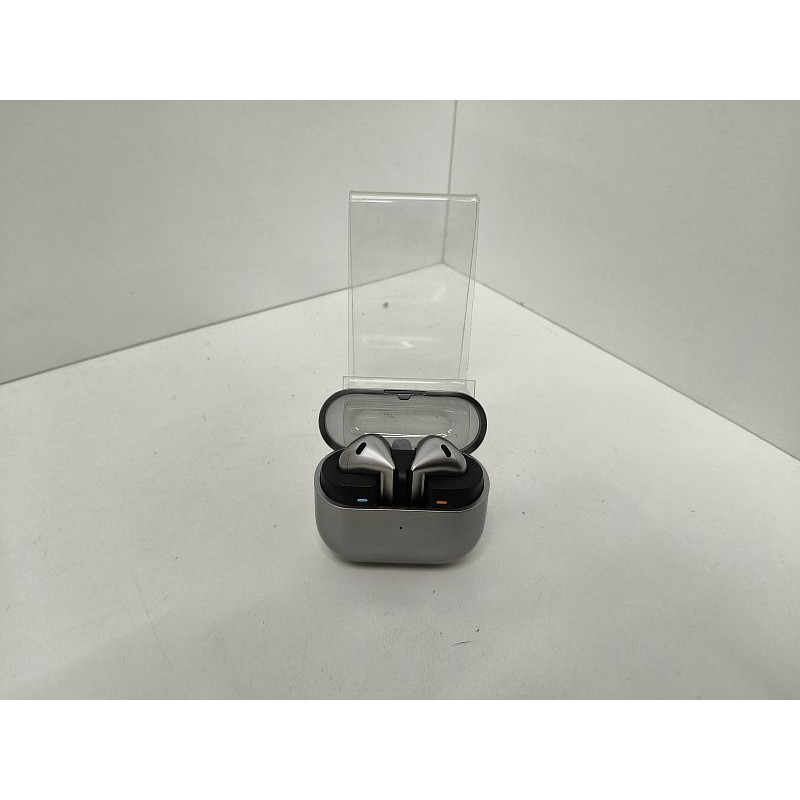 Наушники Беспроводные Внутриканальные Samsung Galaxy Buds 3            
            б/у