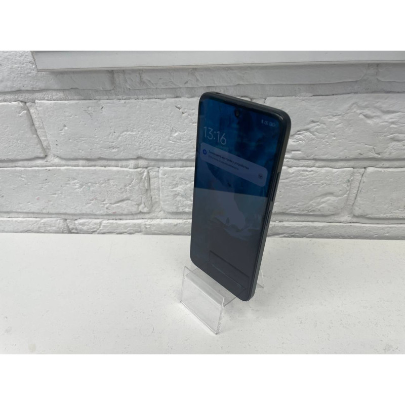 Мобильный телефон Xiaomi Redmi 12 4/128 GB            
            б/у