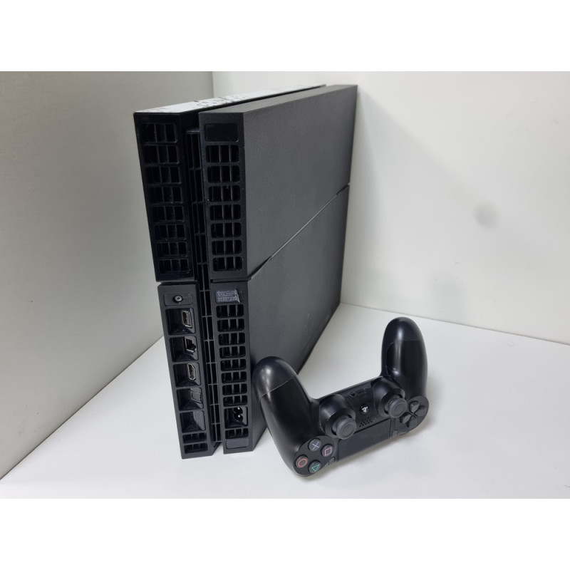 Игровые приставки Sony Playstation 4 500GB (CUH-1006A)            
            б/у